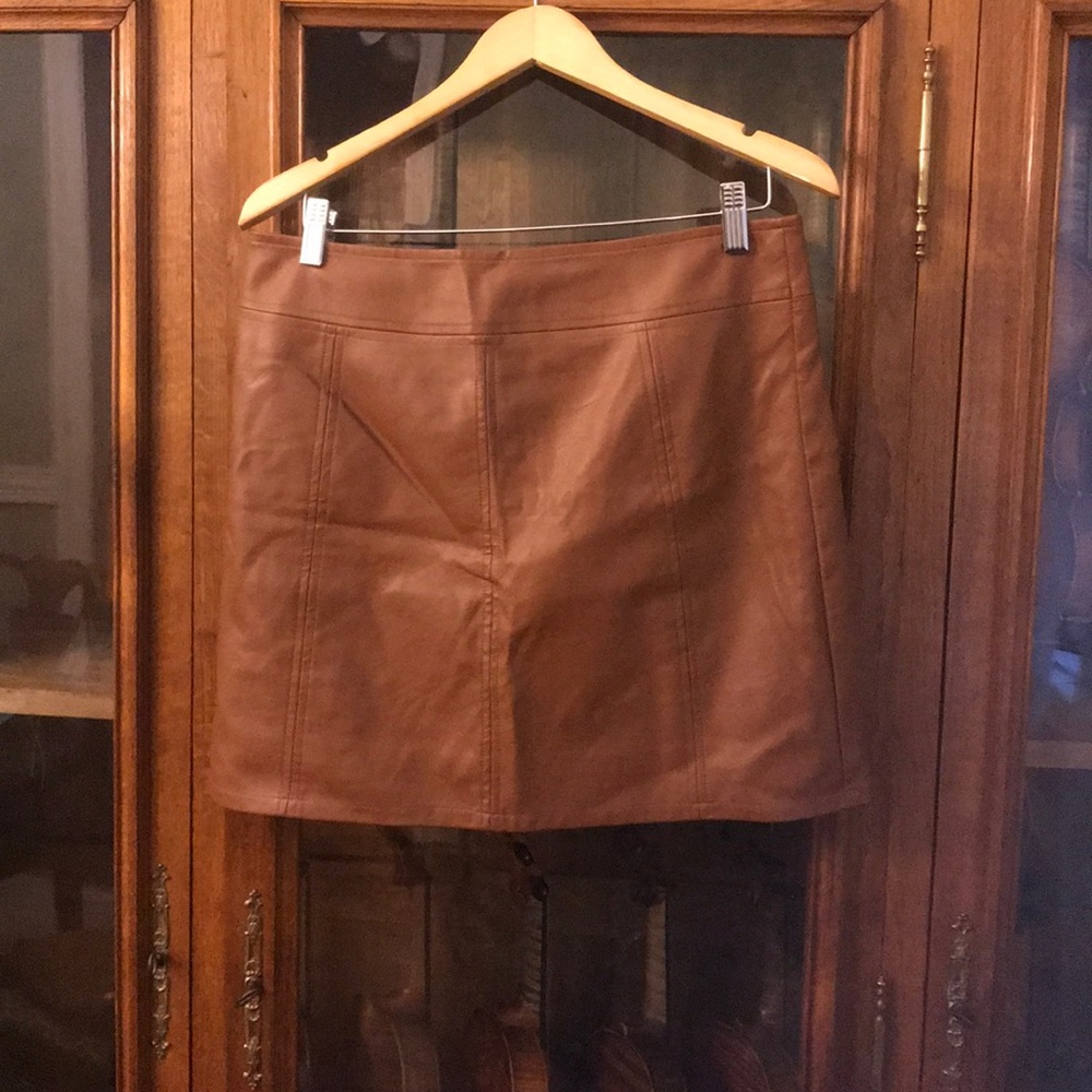 LULUS skirt